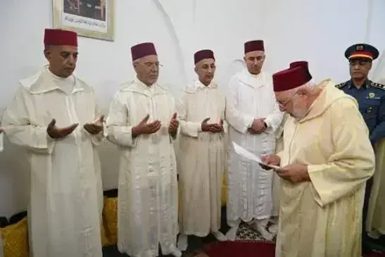 تسليم هبة ملكية كريمة لضريح الولى الصالح سيدي لغليمي بمدينة سطات*