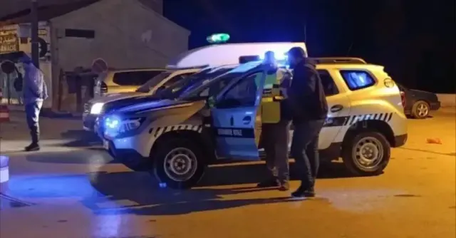 الرصاص الحي يلعلع ببلعكيد.. عناصر المركز القضائي بتامنصورت توقف شخصاً خطيراً بعد مواجهة بالكلاب والأسلحة البيضاء